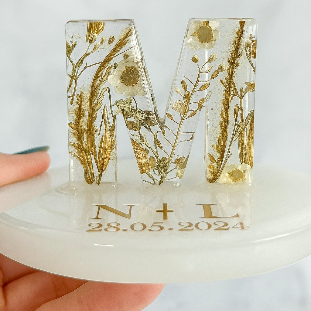 Personalized Resin Initials with Stand